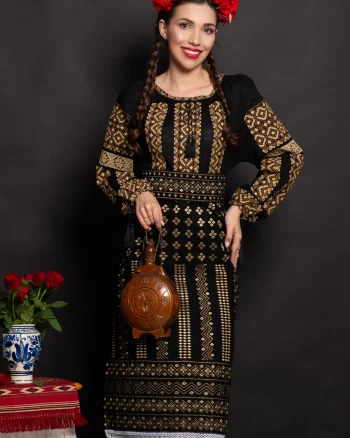 Ie dama neagra Rafira cu broderie traditionala cu simbolul rombului