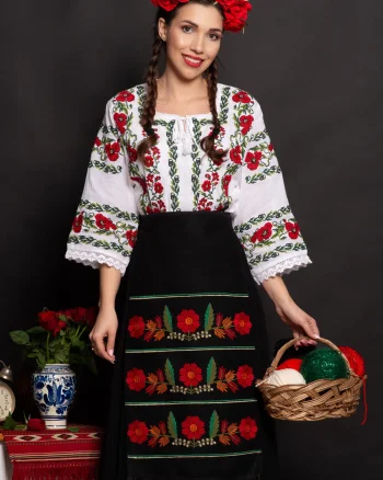 Ie traditionala Mioara alba cu maci brodati
