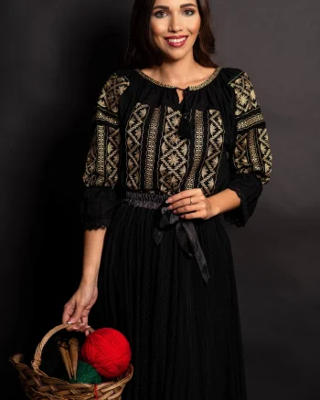 Ie traditionala neagra din bumbac Carina cu broderie aurie