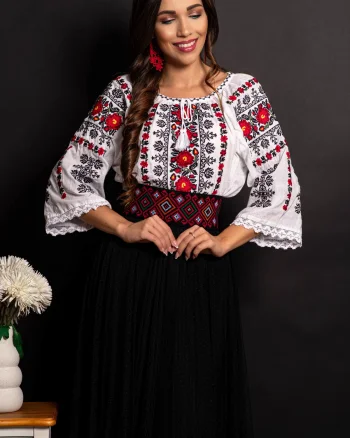 Ie traditionala alba din bumbac Marilena cu broderie florala bogata