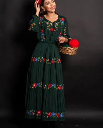 Rochie traditionala Sânziana Verde cu broderie florala