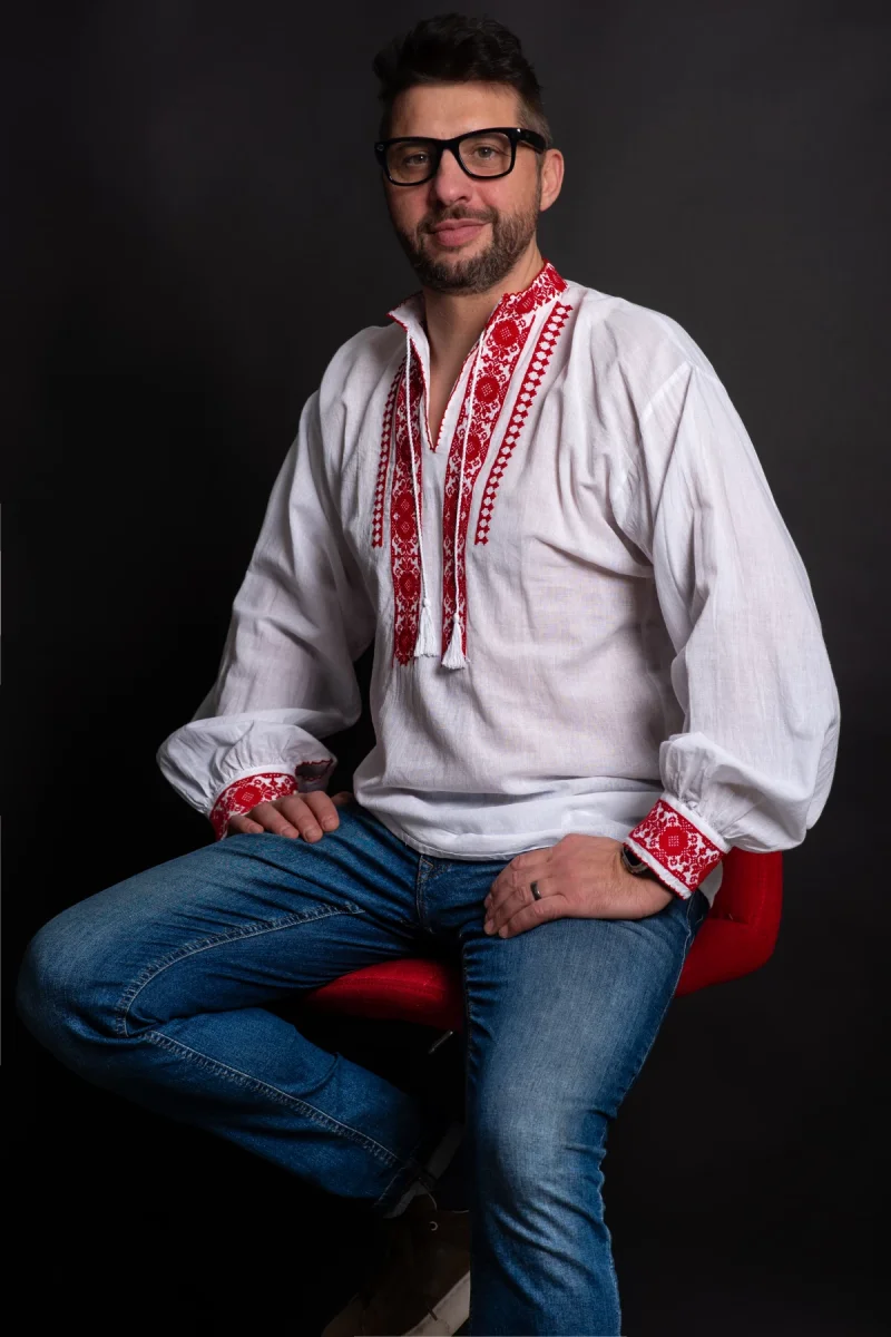 Ie traditionala barbati din bumbac Dorian cu broderie rosie