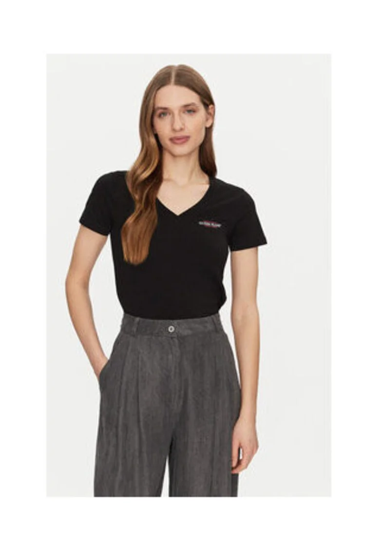 Tricou cu decolteu in V,