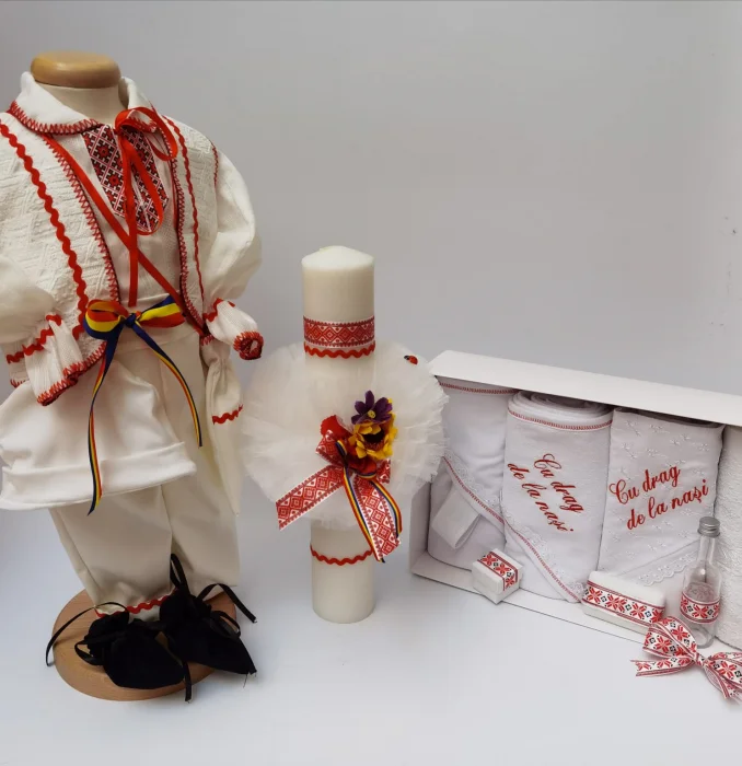 Set Traditional Botez - Costumas baietel Trusou Lumanare 3
