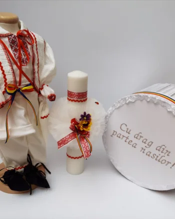 Set Traditional Botez - Costumas baietel Cutie pentru trusou Lumanare