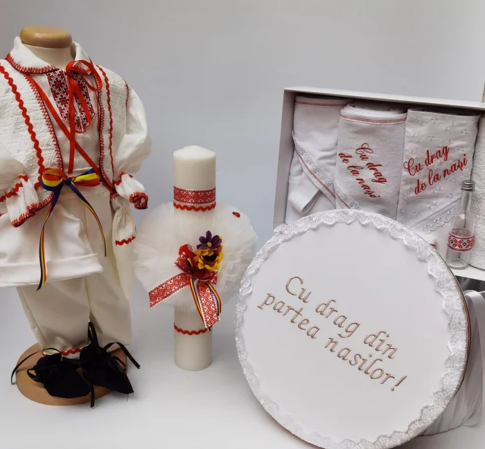 Set Traditional Botez - Costumas baietel Trusou Cutie pentru trusou Lumanare