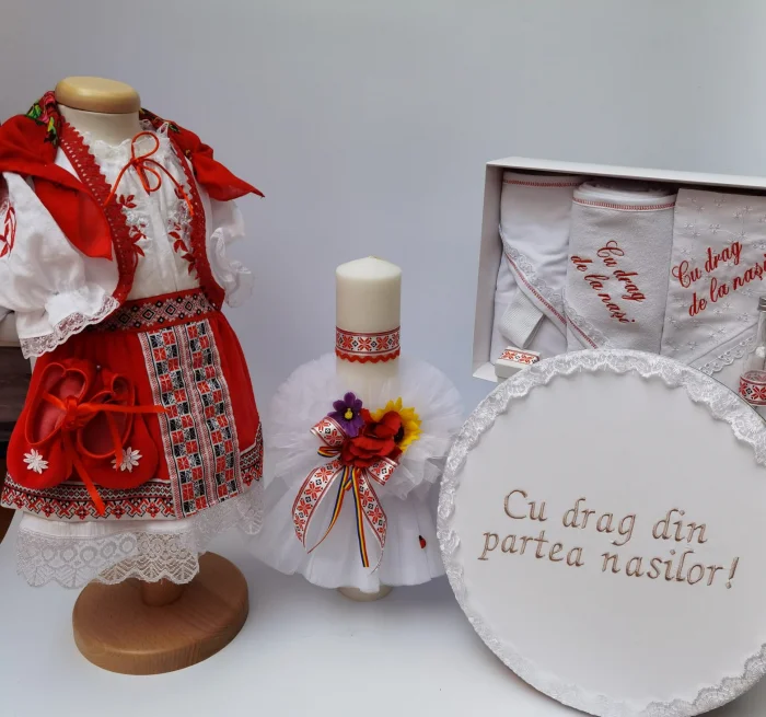 Set Traditional Botez - Costumas fetita Trusou Cutie pentru trusou Lumanare 2