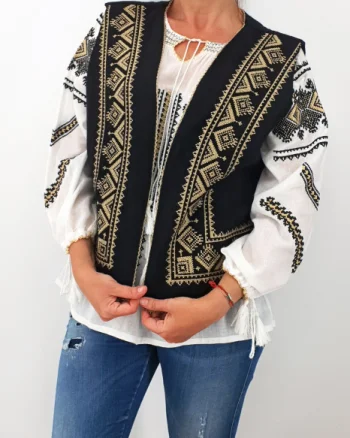 Vesta brodata cu model traditional Alina 5