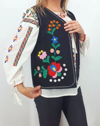 Vesta brodata cu model traditional Angi 8