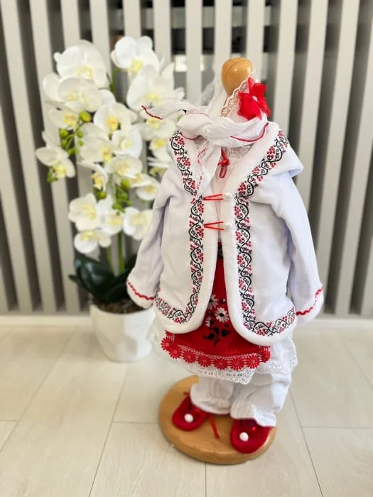 Compleu traditional Fetita