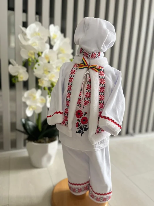 Compleu traditional baietel Bogdan 6