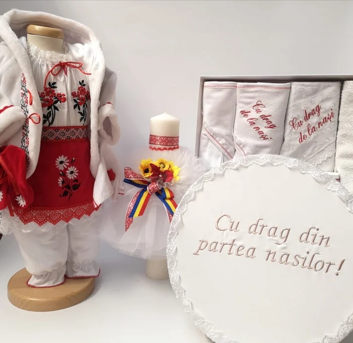 Set Traditional Botez  Fetita - Costumas + Trusou + Cutie + Lumanare
