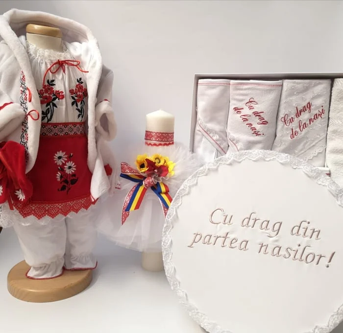 Set Traditional Botez  Fetita - Costumas + Trusou + Cutie + Lumanare