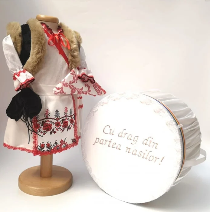 Set Traditional Botez  Fetita - Costumas + Cutie trusou 3
