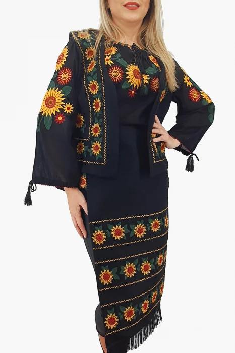 SET - 2 Fote brodate cu model traditional 2