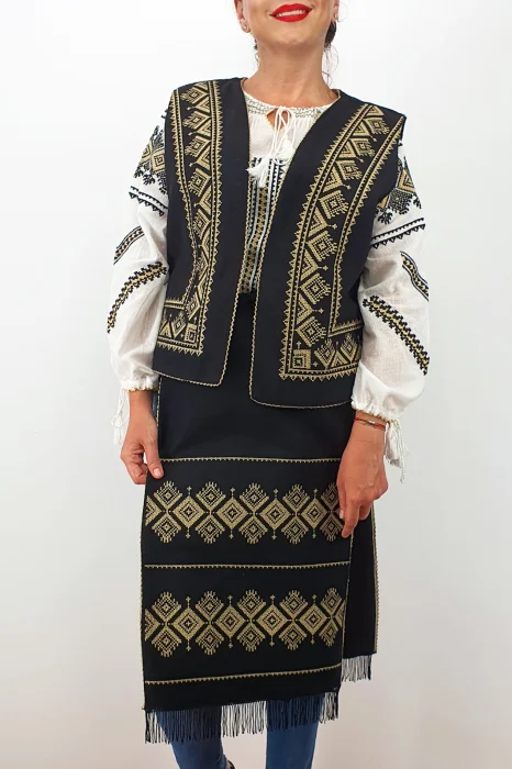 SET - 2 Fote brodate cu model traditional 3