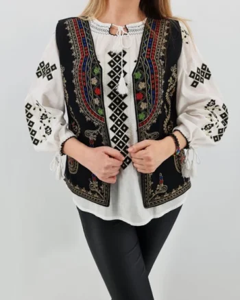 Vesta brodata cu model traditional Angelica 4