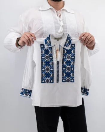 Ie traditionala baieti Bucur