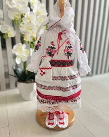 Compleu traditional Agripina