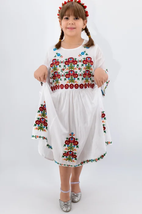 Rochie traditionala fetite Fiorela