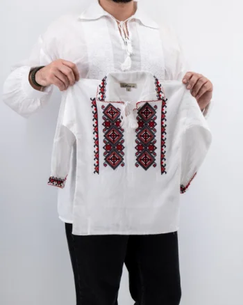 Ie traditionala baieti Liviu 3