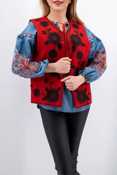Vesta brodata cu model traditional Constantina