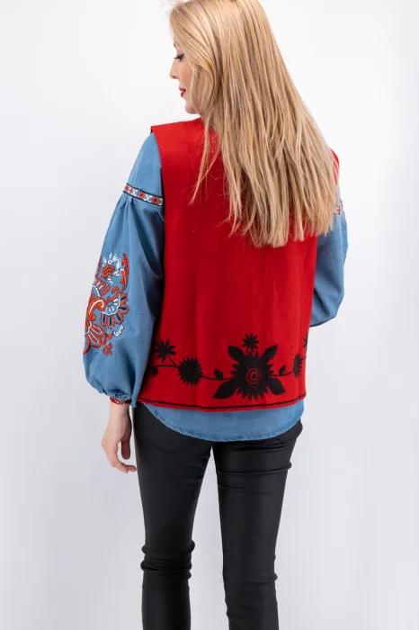 Vesta brodata cu model traditional Constantina
