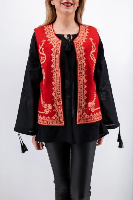 Vesta brodata cu model traditional Constantina 4