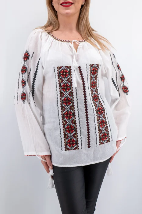 Ie Traditionala Irinuca