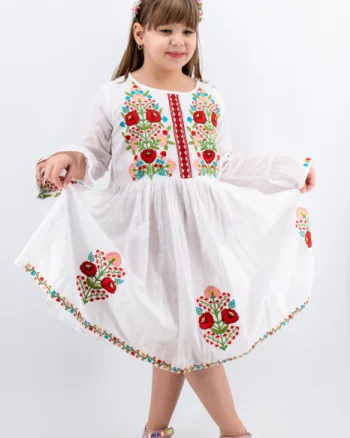 Rochie traditionala fetite Fiorela 2