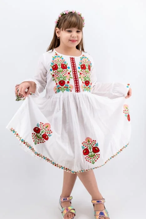 Rochie traditionala fetite Fiorela 2