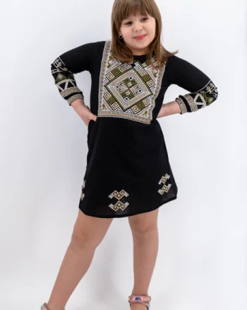 Rochie traditionala fetite Roza 2