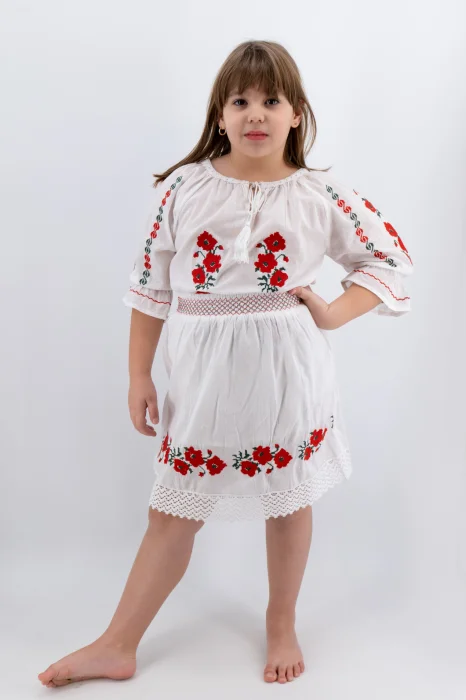 Compleu traditional fetite Anina 4