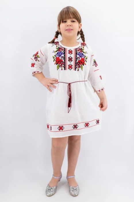 Rochie traditionala fetite Maria 4