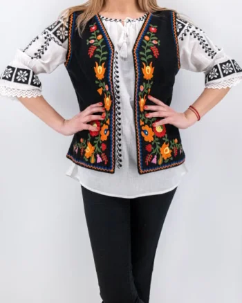 Vesta brodata cu model traditional Doina 5