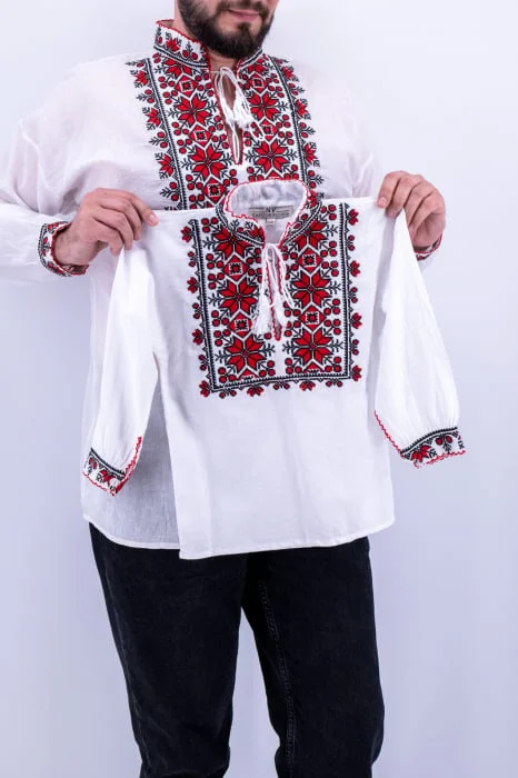 Ie traditionala baieti Iustin 2