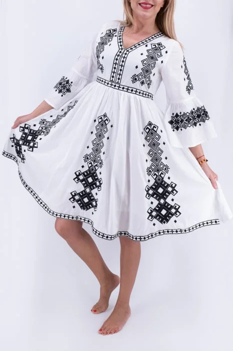 Rochie Traditionala Amanda 3