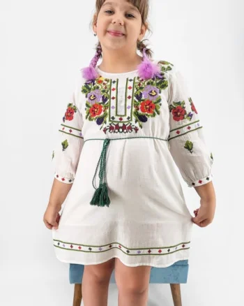 Rochie traditionala fetite Maria 9