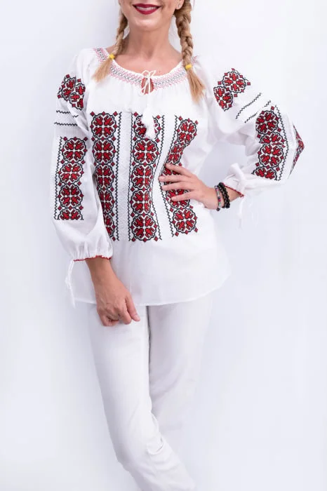Ie Traditionala Ioana 3