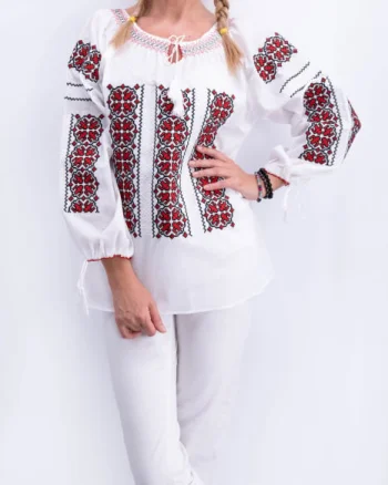 Ie Traditionala Ioana 3