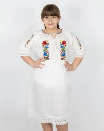 Ie traditionala fetite Fatima 2