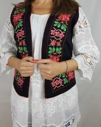 Vesta brodata cu model traditional Aurica