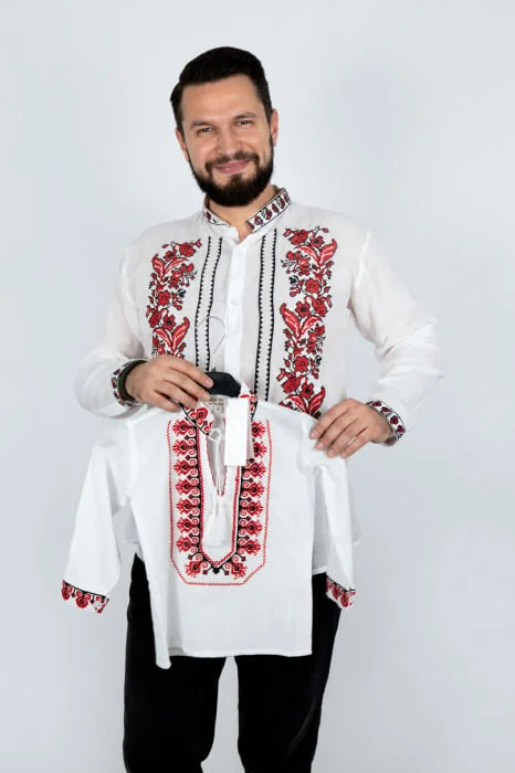 Ie traditionala baieti Mircea 6
