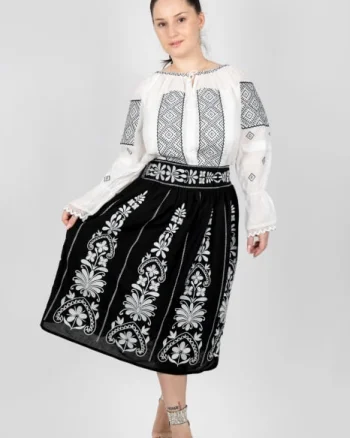Fusta stilizata cu motive traditionale Tatiana 3