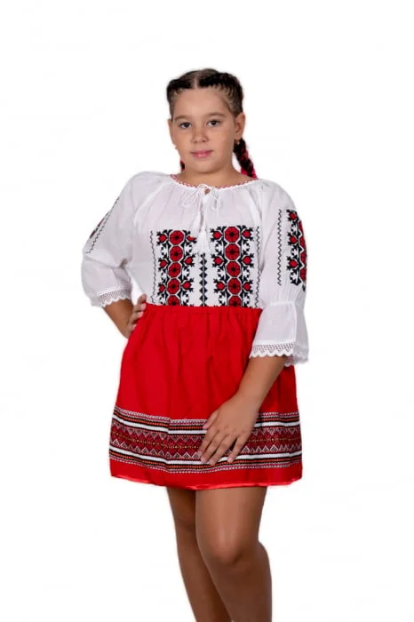 Ie traditionala fetite Ester 3