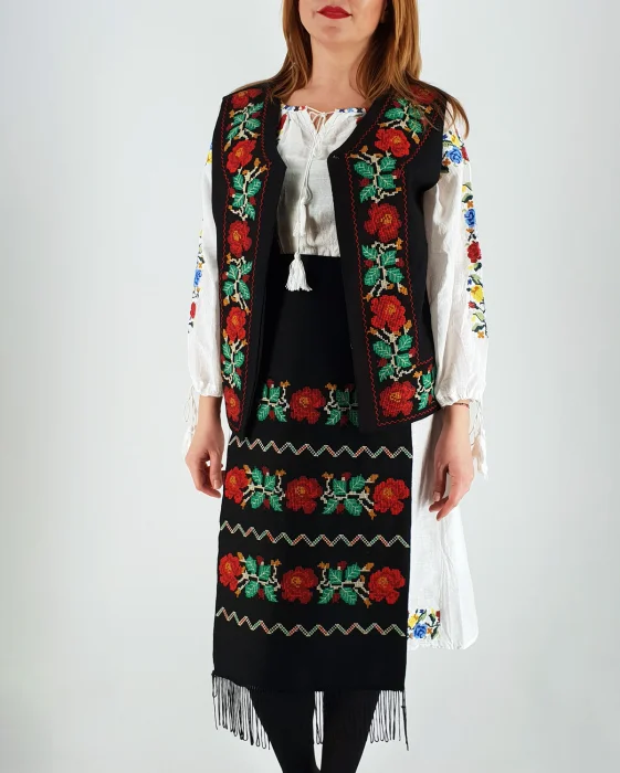 Costum Traditional Vesta si 2 Fote brodate Aurica