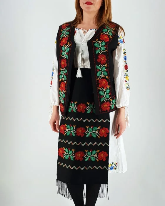 Costum Traditional Vesta si 2 Fote brodate Aurica