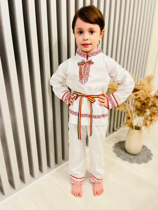 Compleu traditional baieti Rares