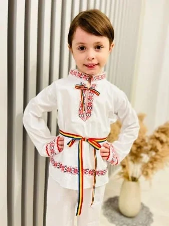 Compleu traditional baieti Rares