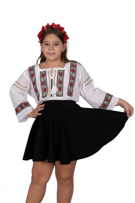 Ie traditionala fetite Fatima 12
